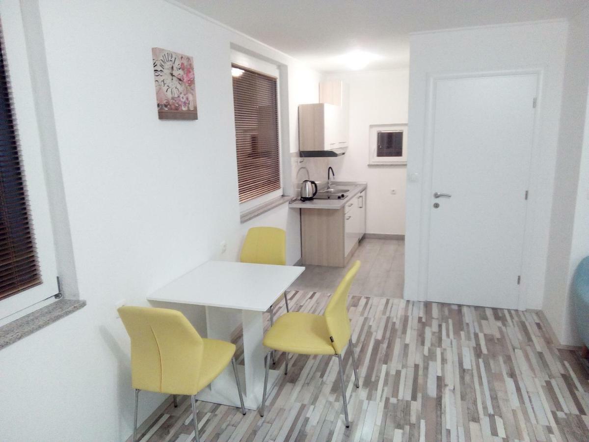 Studio Apartman Matkovic Imotski Exterior foto